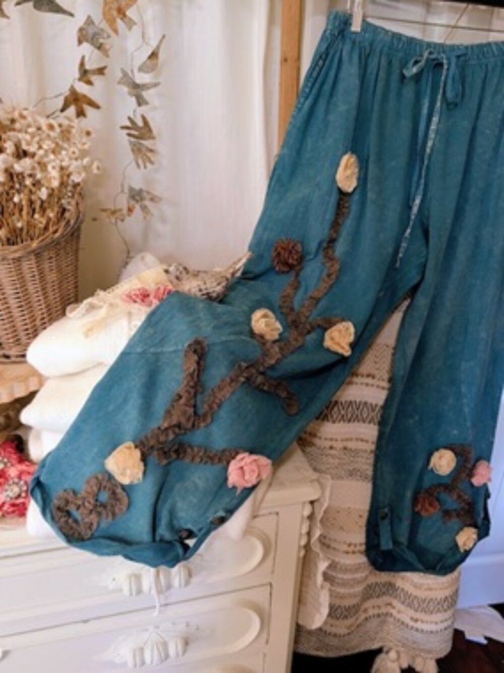 A RARE BIRD ROSE AND VINE PANT-ONE SIZE